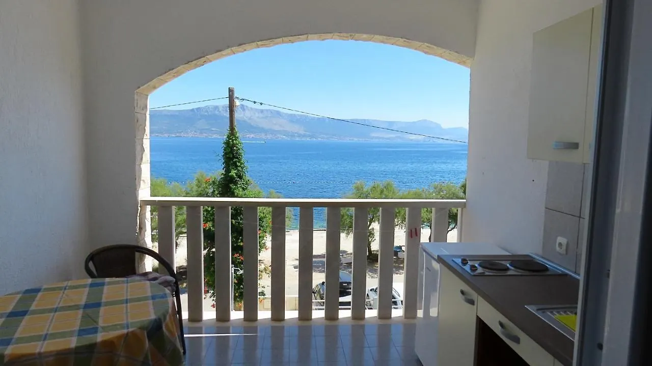 Aparthotel Villa Ana Slatine
