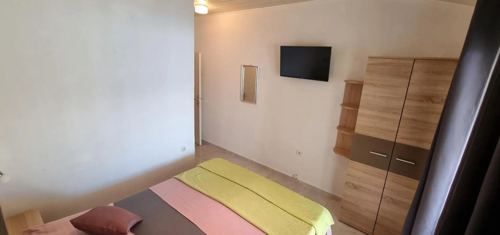 Aparthotel Villa Ana Slatine