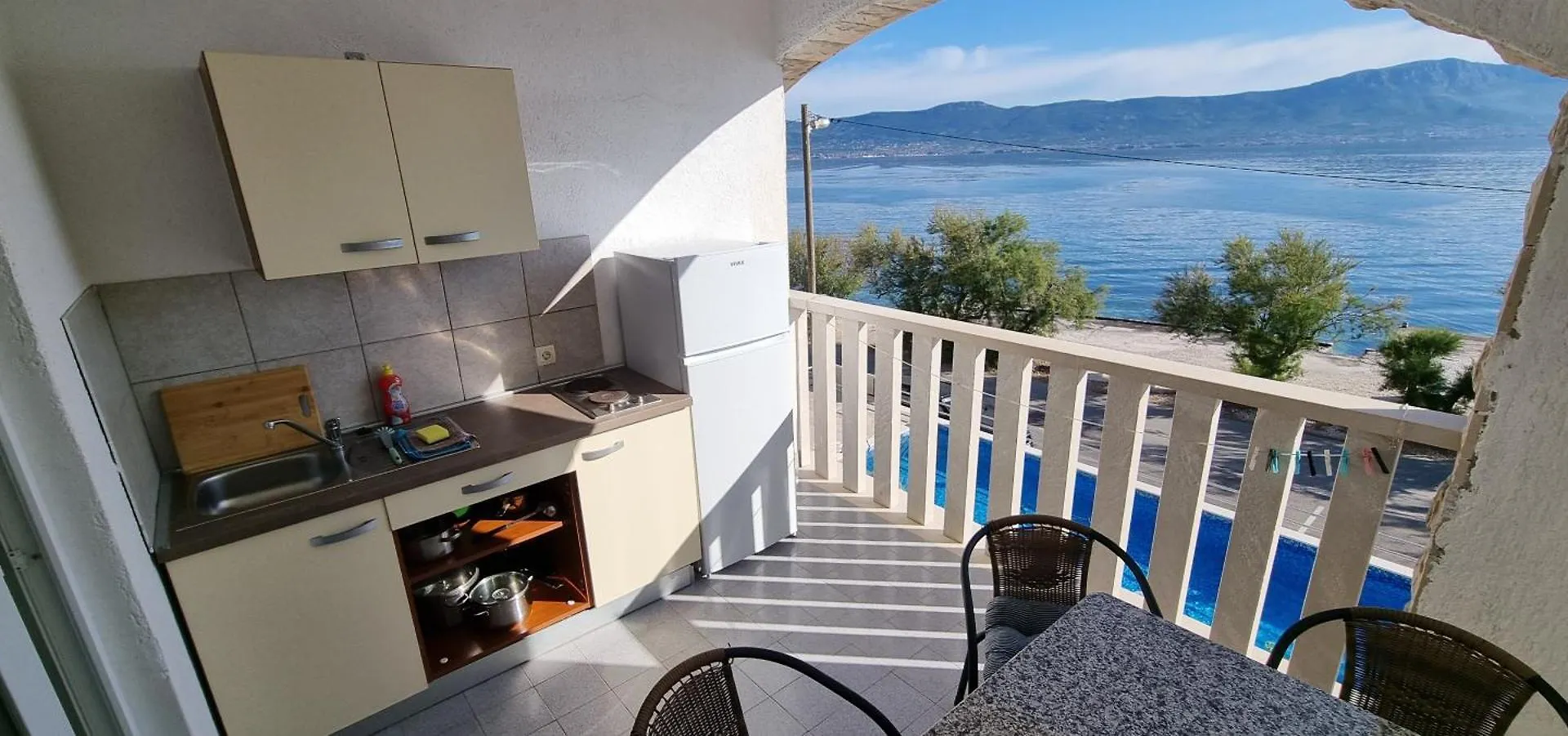 Villa Ana Slatine Aparthotel