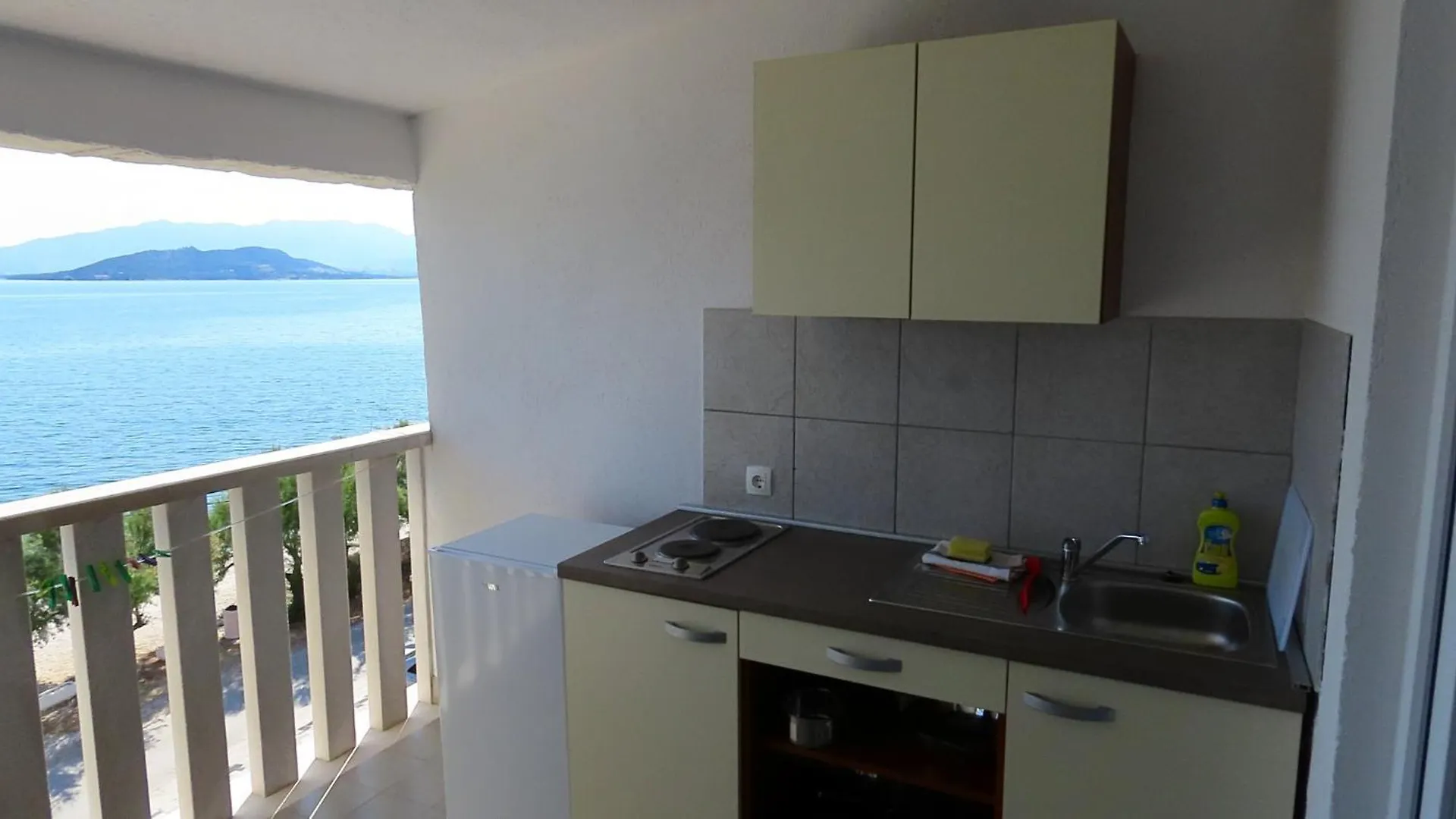 Villa Ana Slatine 3*,  Kroatien