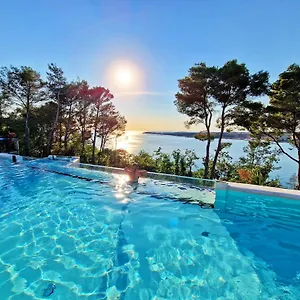punto-blu-village-in-lanterna-premium-camping-resort.in-istria.net/