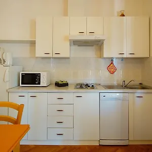 apartments-lina-novi-vinodolski.primorje-gorskikotar.com/