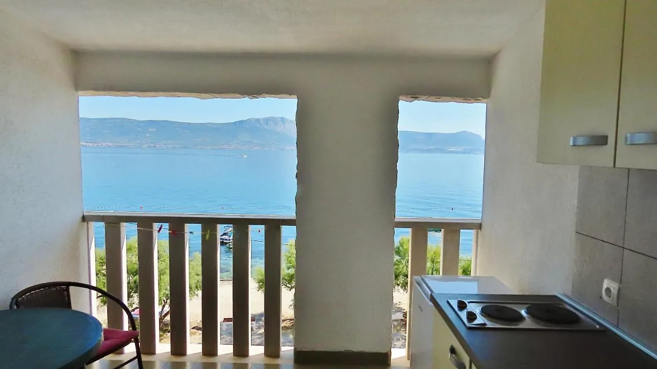 Villa Ana Slatine 3*,  Croatia