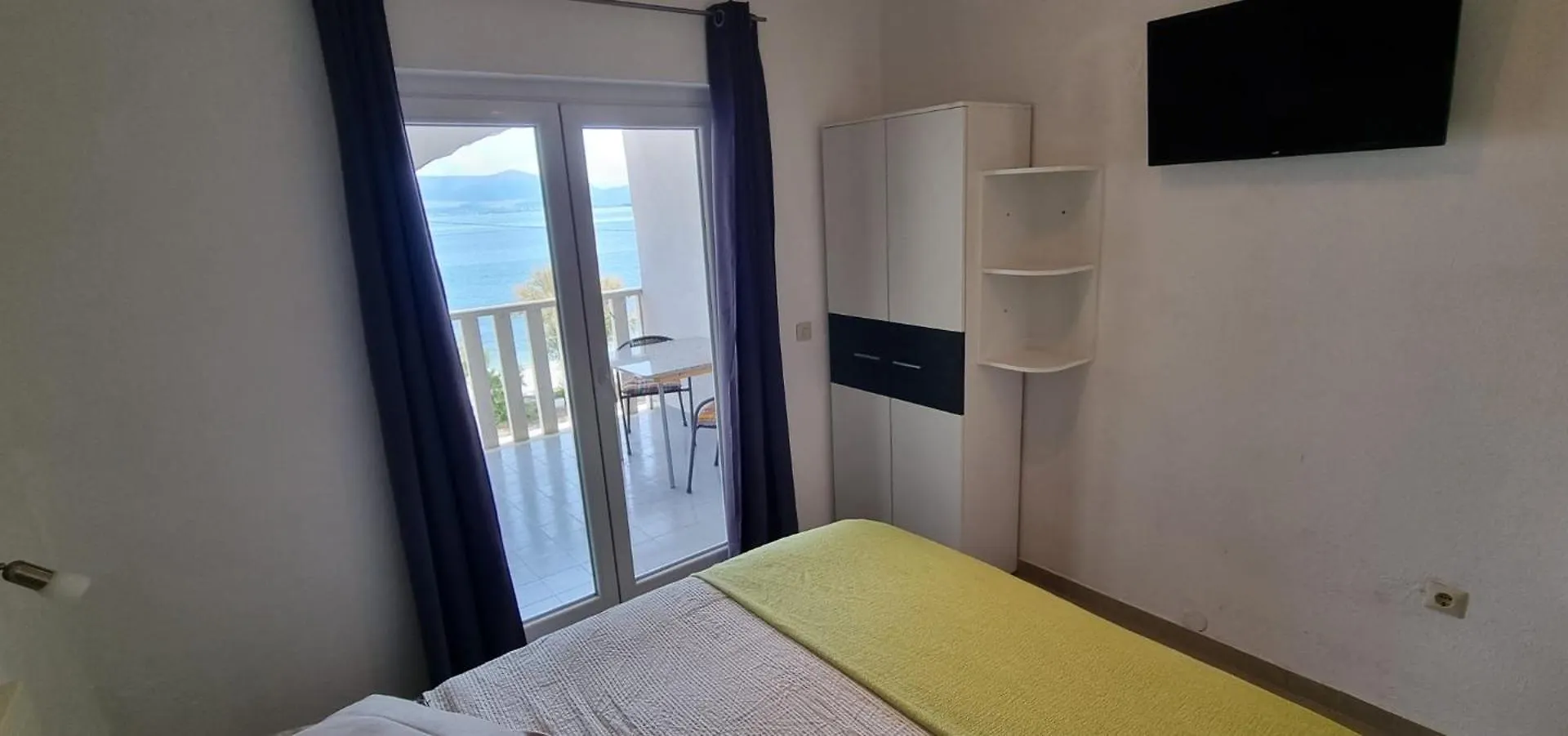 Villa Ana Slatine 3*,