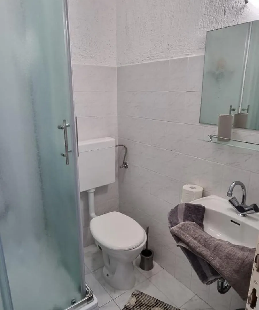Aparthotel Villa Ana Slatine