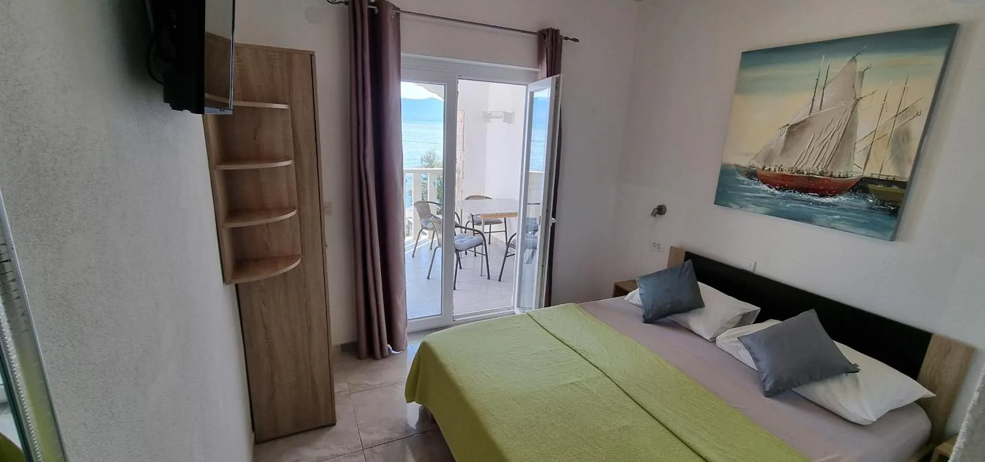 *** Aparthotel Villa Ana Slatine Croatia