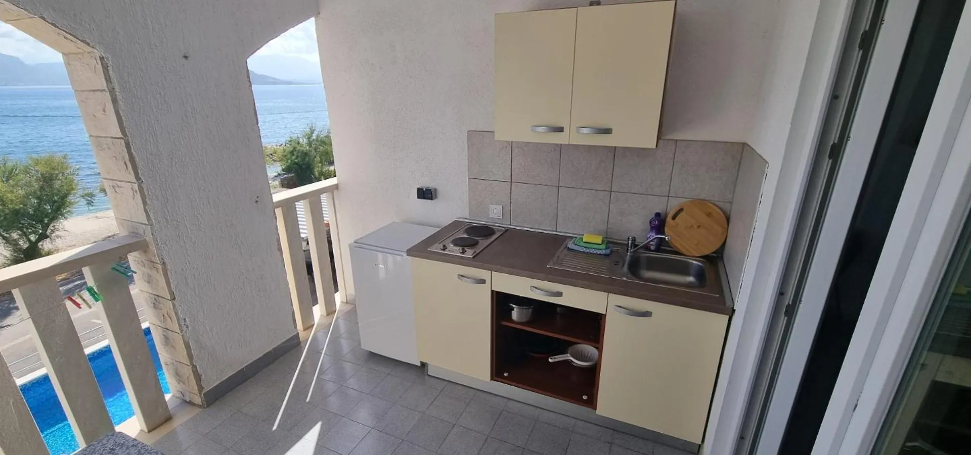 Villa Ana Slatine Aparthotel